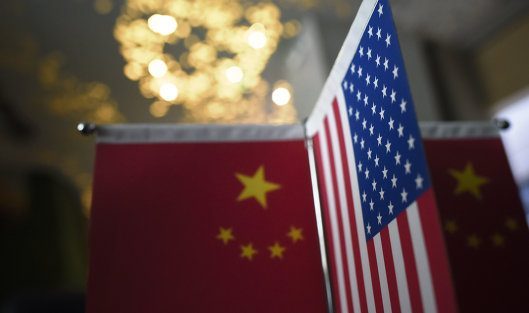 Вступают в силу новые взаимные заградительные пошлины на продукты из Китая и США