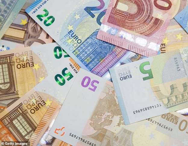 Итальянский Робин Гуд – работник банка перевел более 1 млн. Евро бедным