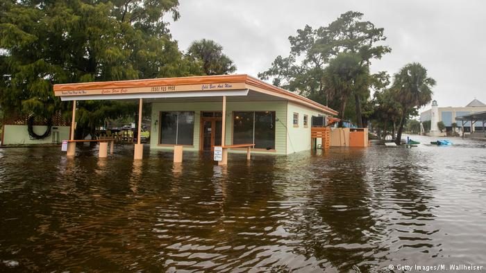 Ураган-"монстр" досягнув Флориди: США готуються до найгіршого