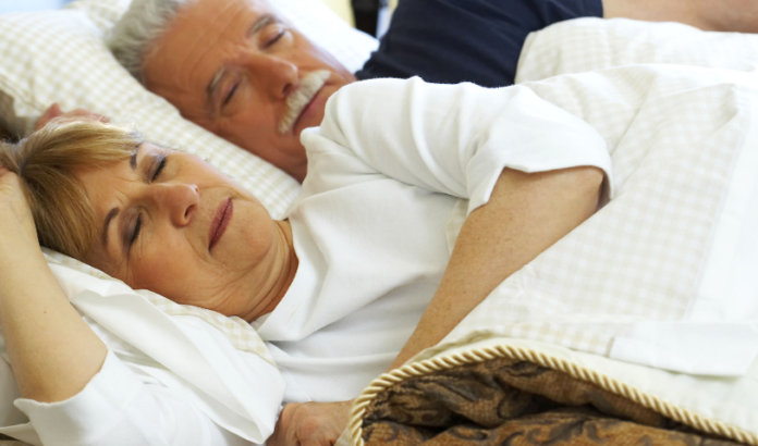 В какой позе лучше спать, чтобы снизить риск инфаркта и инсульта?
