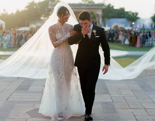 Эксклюзив от Ральфа Лорена: свадебное платье Приянка Чопра (ФОТО)