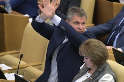 Всех россиян захотели освободить от долгов за коммуналку