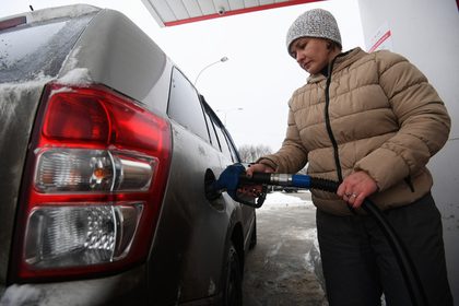Россиян спасли от роста цен на бензин