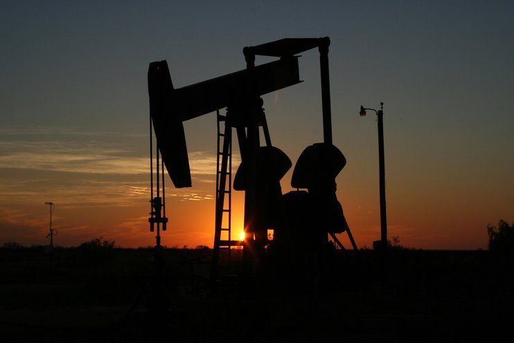 Прогноз: нефть обнаружит перекличку между конфликтами в Ливии и Венесуэле