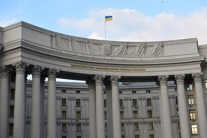 Администрация Зеленского обвинила МИД Украины в работе на Порошенко