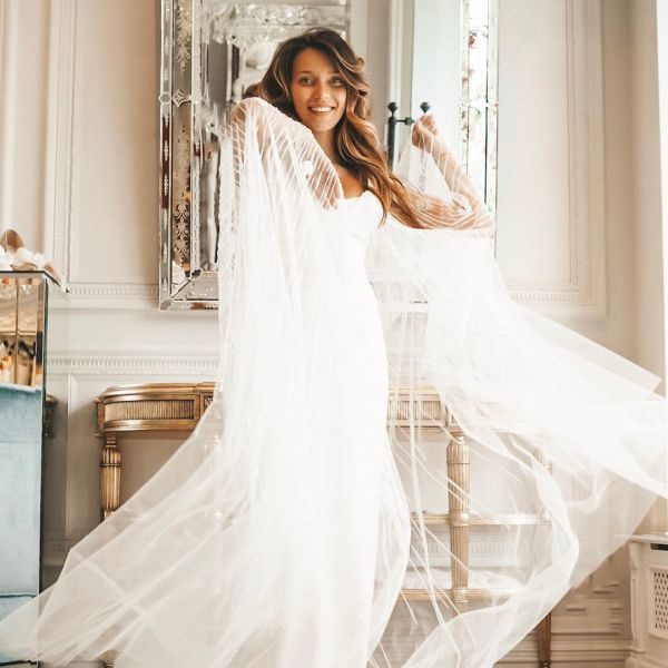 Идеально стройная Регина Тодоренко позирует в свадебном платье (ФОТО)