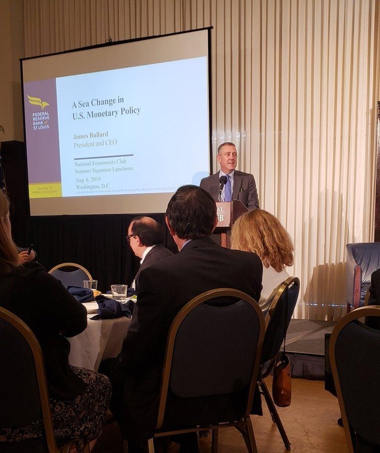 В ФРС заговорили о рисках сохранения торговой неопределенности для США "на многие годы"