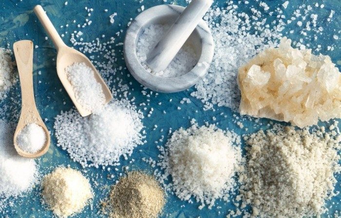 5 признаков того, что вы едите слишком много соли