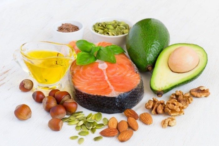 Фахівці назвали 8 продуктів, які допомагають схуднути з користю для організму