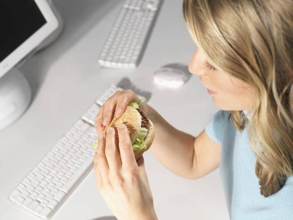 5 быстрых способов снять стресс во время обеденного перерыва