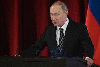 Путин объявил весь апрель нерабочим