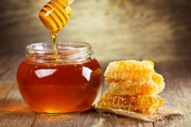Диетолог рассказала, как может навредить мед