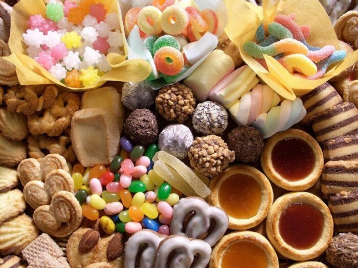 6 признаков того, что вы едите слишком много сладостей
