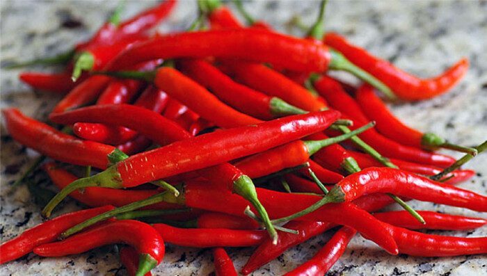 Медики назвали специи, которые обязательно должны употреблять больные артритом