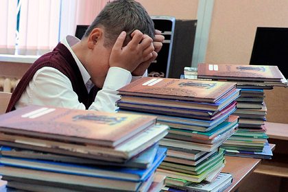 Учебный год в России начнется с ограничениями из-за коронавируса