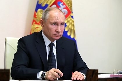 Путин поздравил россиян с Новым годом