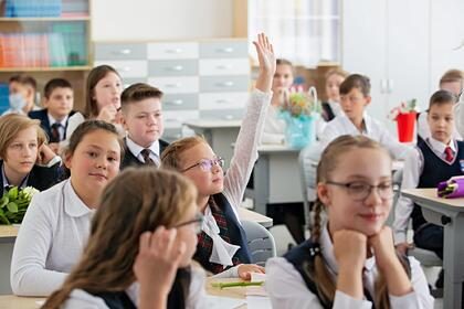 Путин расширил выплаты на школьников