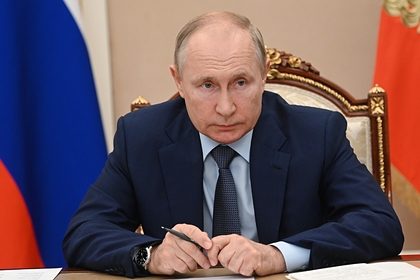 Путин заявил о неудовлетворенности россиян медпомощью и спросил об этом министра