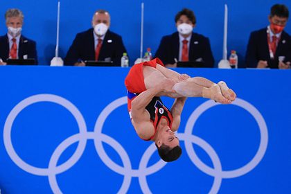 Россиянин Нагорный завоевал бронзовую медаль на перекладине на Олимпиаде
