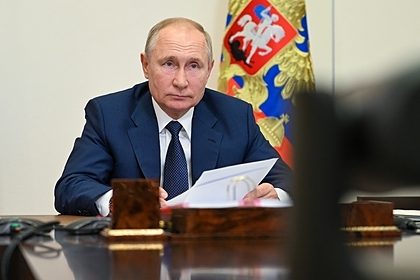 Путин поручил представить к госнаградам погибших при крушении Бе-200