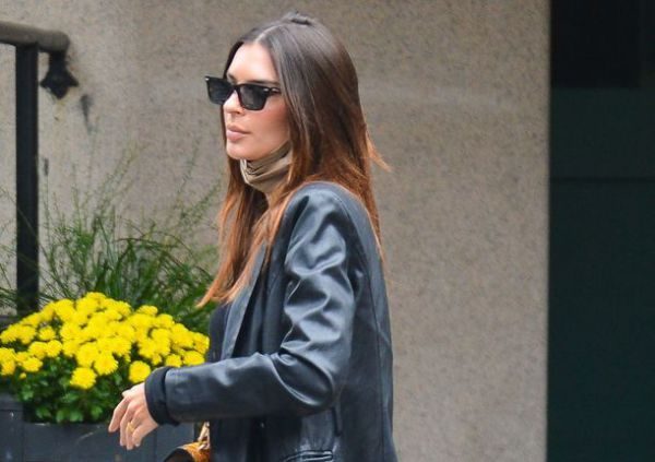 Найбільш практичні штани, які ідеально підходять для осінньої погоди, - новий вихід Емілі Ратажковскі