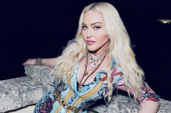 Мадонна показала найяскравішу балаклаву з кристалами від українського бренду (ФОТО)