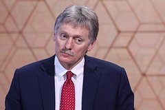 В Кремле назвали причину решения США приостановить поставки ряда вооружений Украине