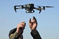 Мирный житель и боец самообороны пострадали при массированной атаке на российский регион