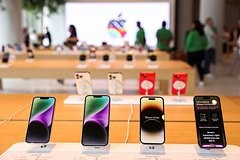 Продажи iPhone установили рекорд