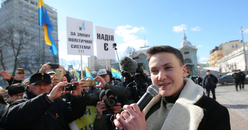 "Образ мученицы и борца". Политолог оценил шансы Савченко в президентской гонке