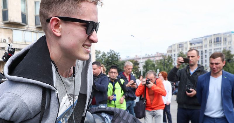 Эксперт обвинил организаторов митингов в Москве в сговоре с западными СМИ