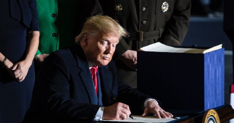 Демократы США не исключили вероятность нового импичмента Трампа