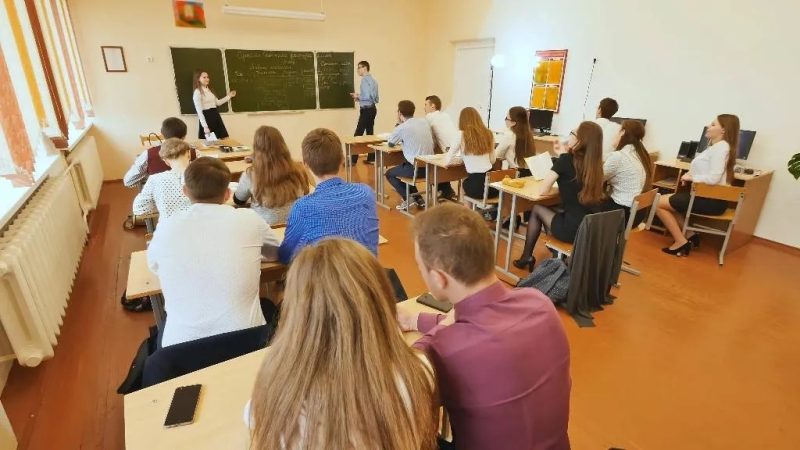 Госдума предложила бесплатное обучение для 9-классников, не сдавших ГИА