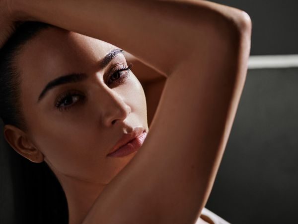 Ким Кардашьян попрощалась со своим брендом Cosmetics