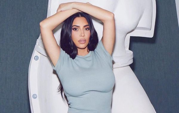 Ким Кардашьян отметила свое 45-летие в двух откровенных образах (фото)