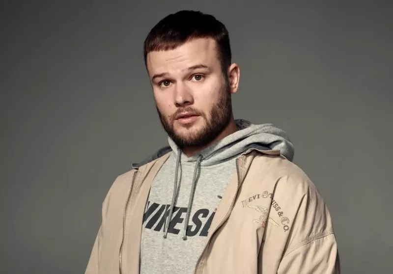 Фанаты Макса Коржа готовят коллективный иск на 20 млн из-за сорванного концерта в Алматы