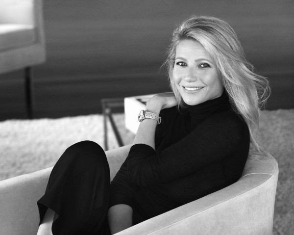 Гвинет Пэлтроу потеряла винтажную серьгу 1930-х годов на пути на сцену