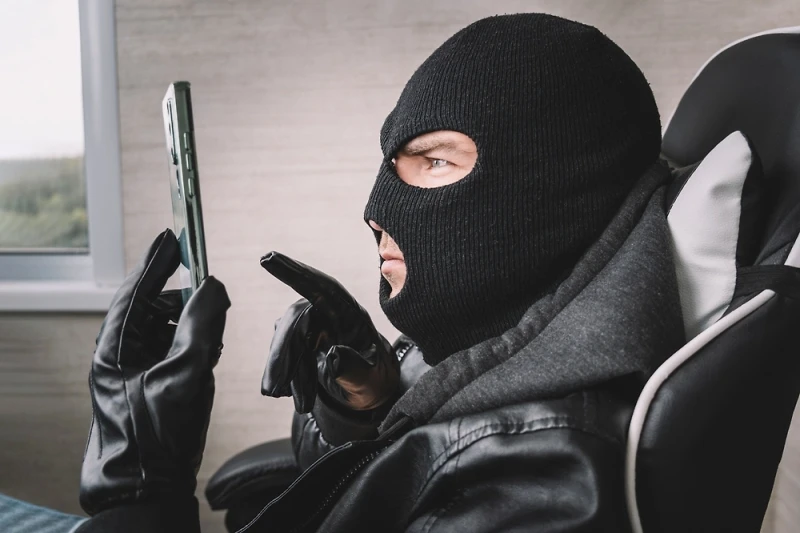 Обманувшие Долину аферисты выманили у глухонемой пенсионерки 2,7 млн рублей