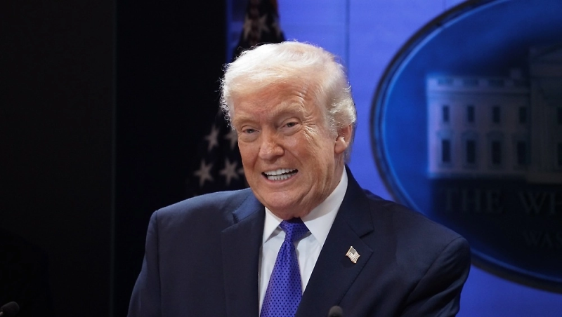 Трамп подписал указ о запрете "родильного туризма" в США