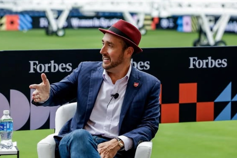 NYT: Главного редактора Forbes Рэндалла Лейна уволили из-за получения $6 млн