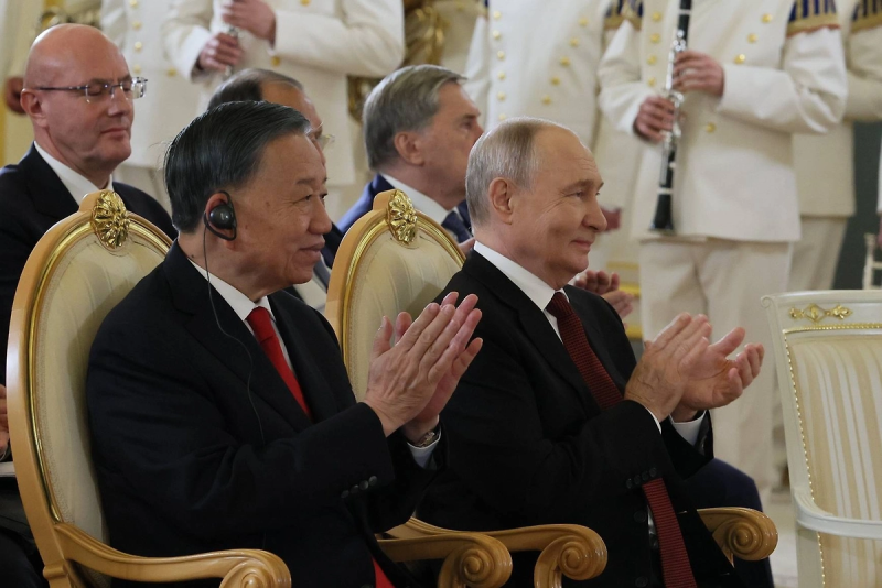 Путин подарит лидеру Вьетнама оригинал статьи Хо Ши Мина о Льве Толстом
